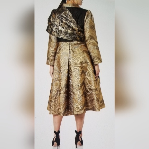 making the cut gold/black coat - Picture 4 of 7